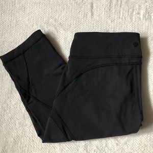 NWOT Lululemon breezy capri shorts